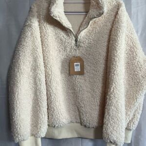 MainStrip Cozy Cream Sherpa Pullover Size Lg